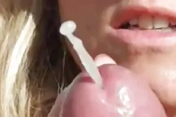 सौतेली बहन ने कहा कि आपको उसे चूमना सेक्सी मूवी सनी लियोन की था, कि वह ना नहीं कह सकती थी, और गलती से भी उसमें चली गई