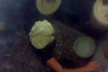 एक आदमी सनी लियोन सेक्सी मूवी हिंदी से बाहर ऊर्जा चूसने