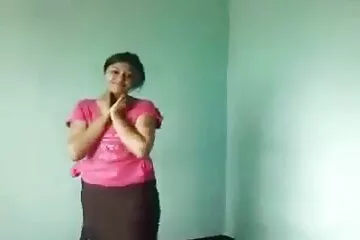 यह आश्चर्यजनक नहीं है कि वह सेक्स में एरोबिक्स सनी लियोन बीएफ मूवी में लगे, युगल आह में उपयोगी साबित हुए ।