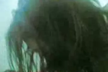 वह अपनी गर्भवती पत्नी सनी लियॉन सेक्सी मूवी और उसकी प्रेमिका को चूमा।