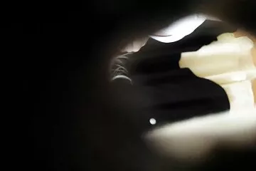 एशली इनर स्टार सनी लियॉन सेक्सी मूवी और दुनिया व्यभिचारी पति बैंगनी बिस्तर पर चुंबन